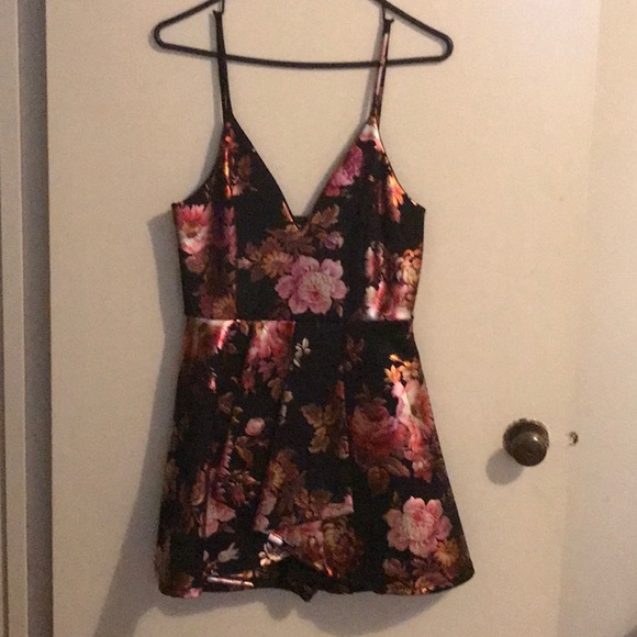 Romper - Picture 2 of 2